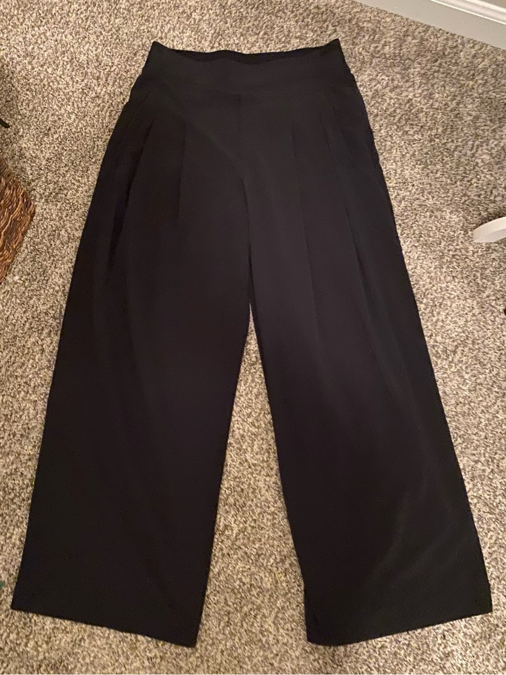 Athleta Women’s Black Wide-Leg Pants With Pockets Size 6